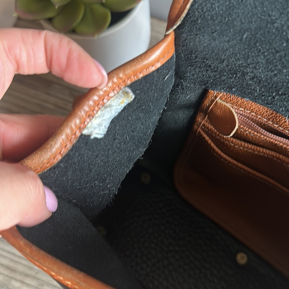 Dooney & Bourke crossbody purse good used condition - Picture 11 of 15
